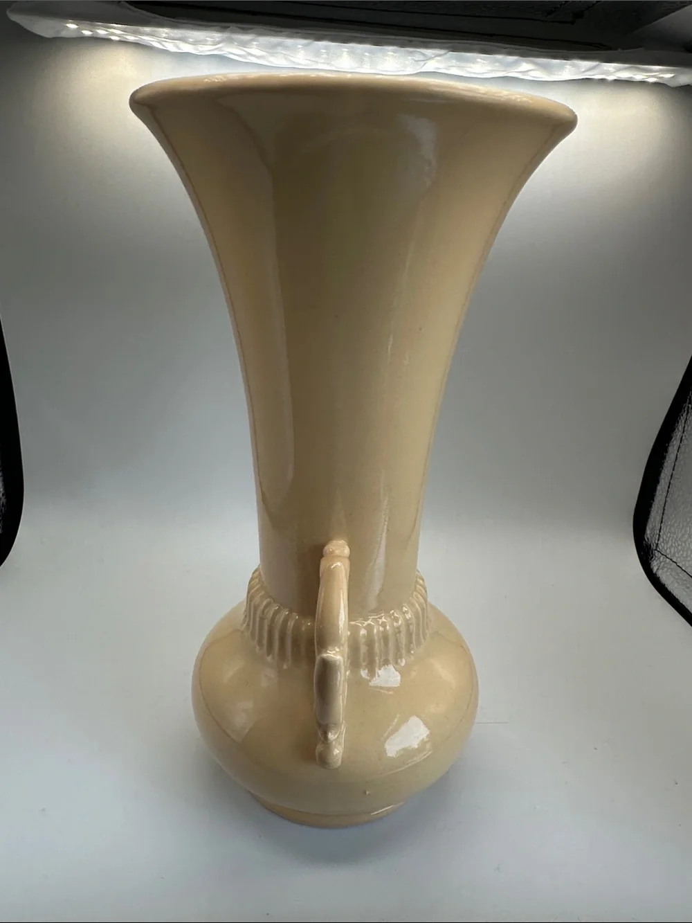 Vintage Abingdon USA Pottery 9” Vase Beige Handled Art Deco 1940s Stamped #520🌹💐